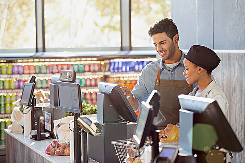 7 Ways Touchscreens Improve Retail Store Operations