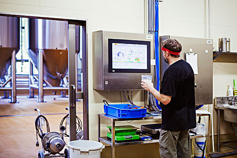 Functional characteristics of industrial LCD screens